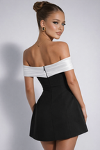 Jessica | Elegant Mini Dress with Modern Bow Detail