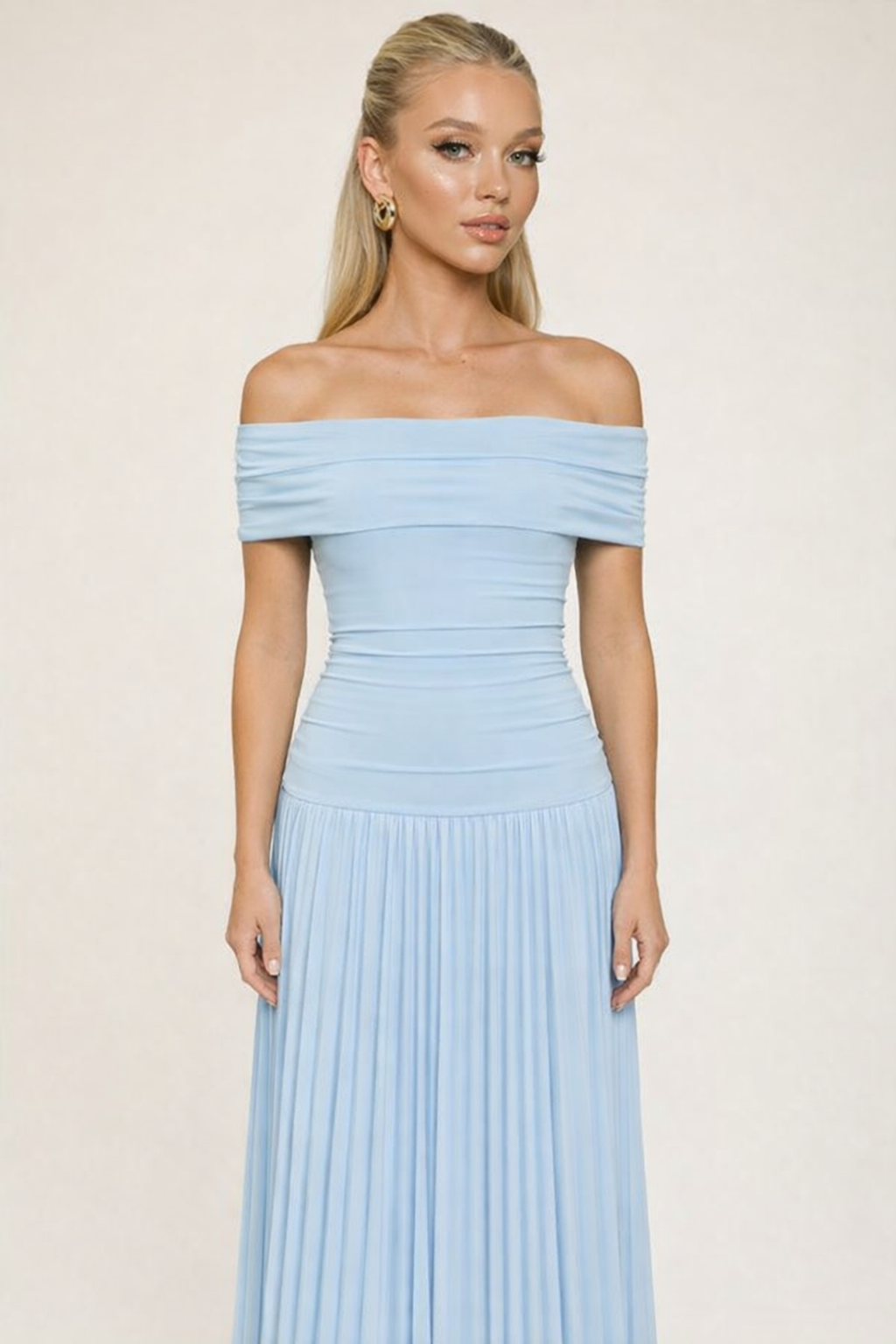 Susan | Timeless Elegant Off-Shoulder Maxi Dress