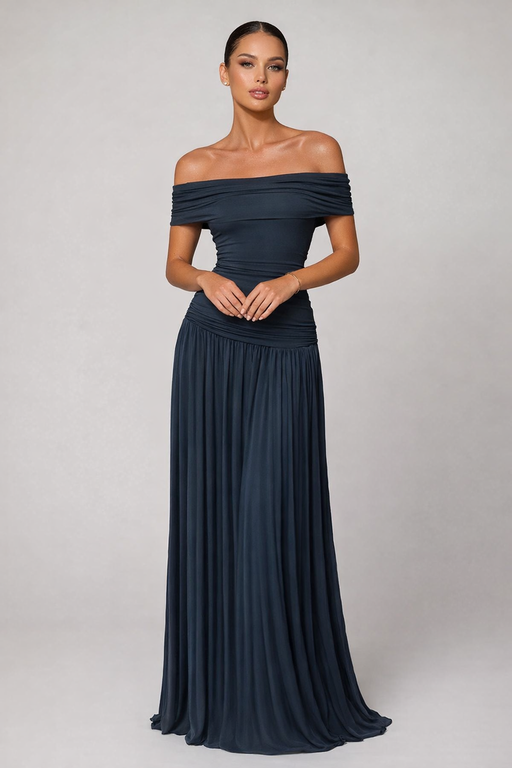 Susan | Timeless Elegant Off-Shoulder Maxi Dress